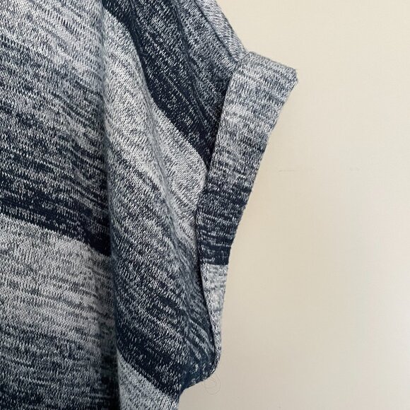 Navy Stripe Asymmetrical Short Sleeve Knit Top XL - Picture 4 of 4